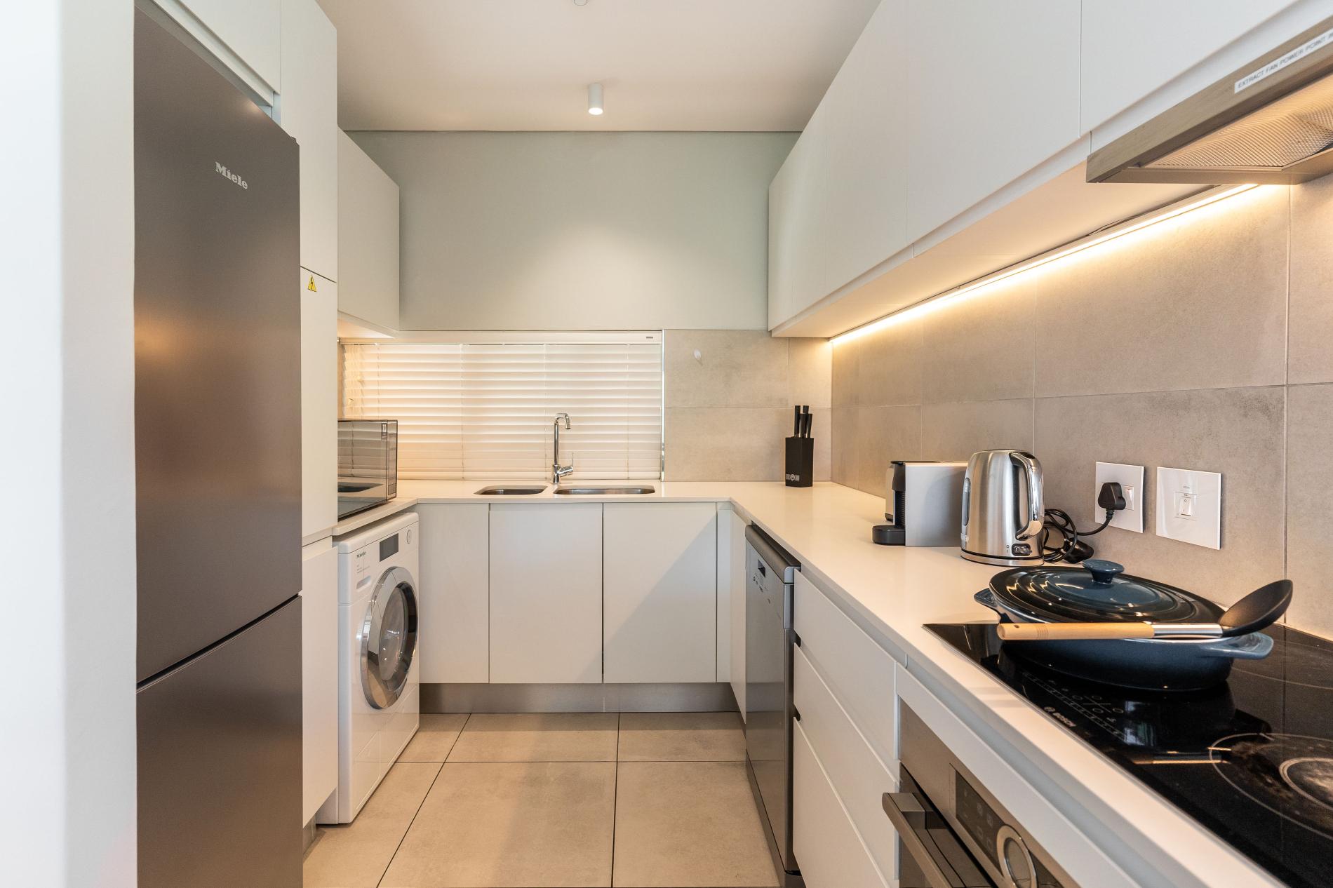 property_181ab7f3-d525-4f1c-8d73-f6d517da0fda_10