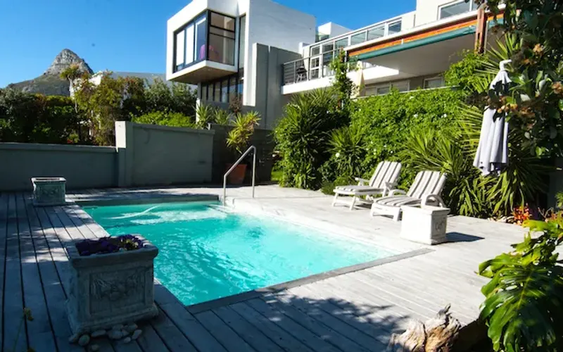 Horak Avenue Townhouse