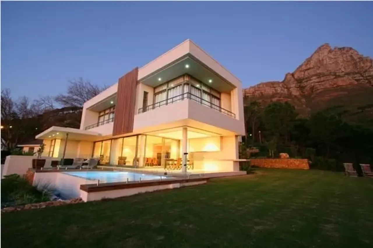 Dal Road Villa in Camps Bay