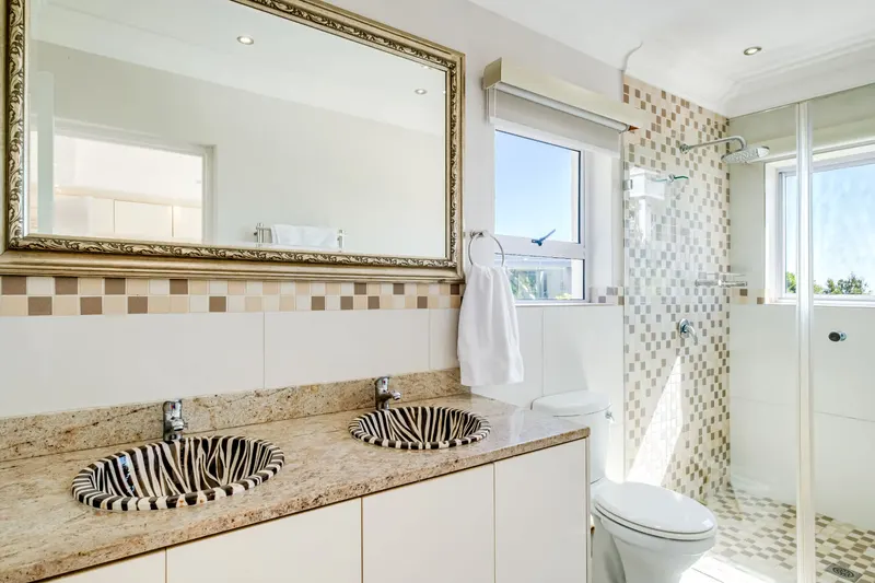 Villa Stanleon in Bantry Bay – photo 22
