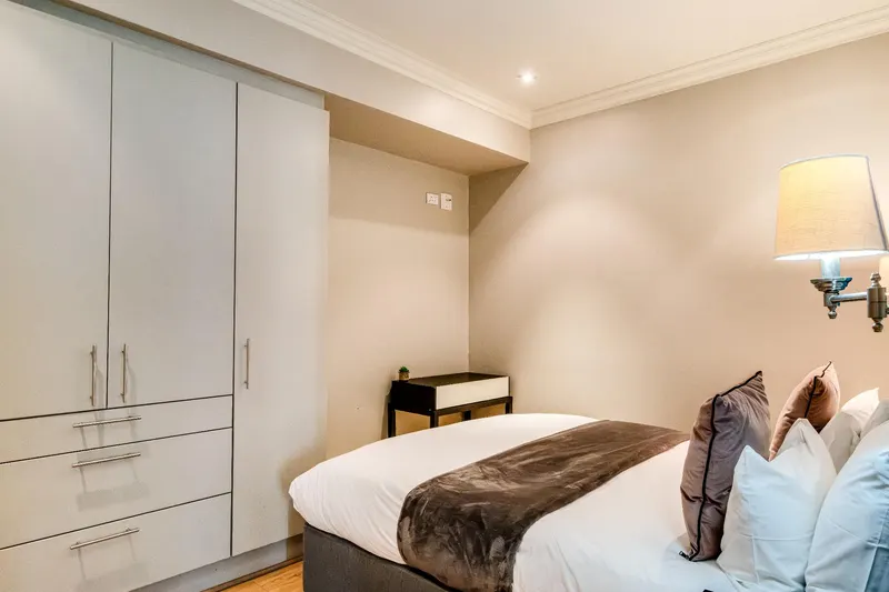 407 Royal in Green point – photo 26