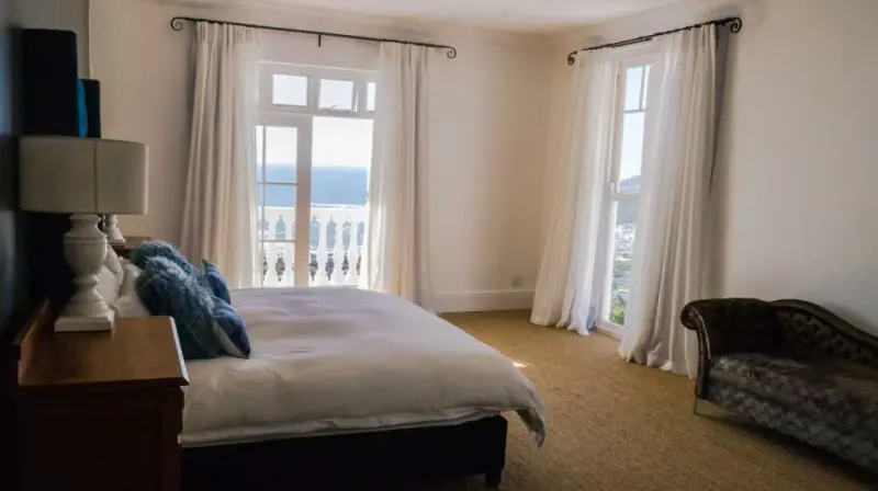 Camps Bay Views in Bakoven – photo 15