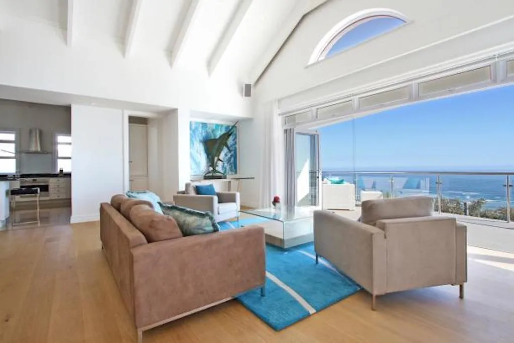 property_19b112bd-b1c8-40d0-ad6e-fd444c35ef17_9