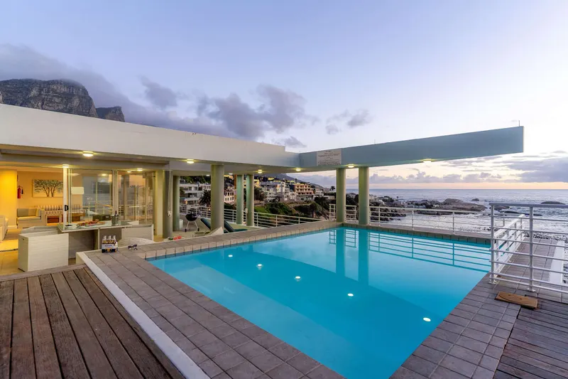 Sunset Azure Penthouse in Camps Bay – photo 2