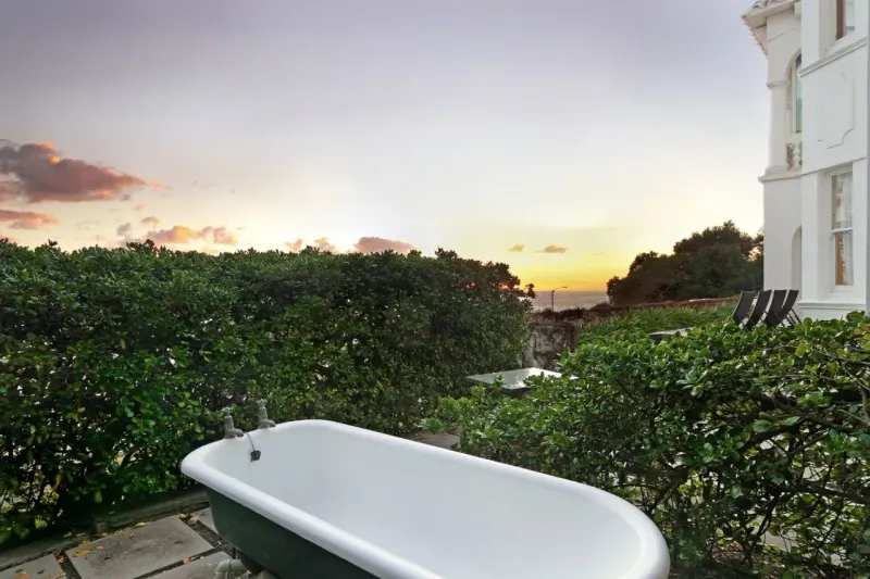 Bingley Place 3 bedroom in Camps Bay – photo 3