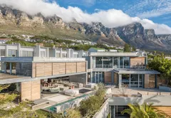 Willesdon Villa in Camps Bay – photo 4 thumbnail