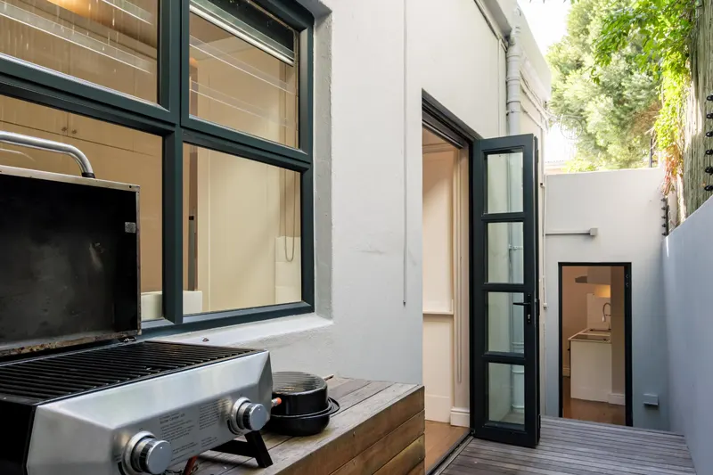 Central Escape in Camps Bay – photo 29