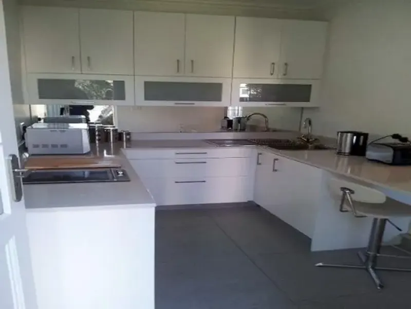 Sunset Hills B05 in Camps Bay – photo 3