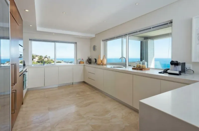 Theresa Luxe - Luxury Villa with pool & ocean views in Bakoven – photo 18