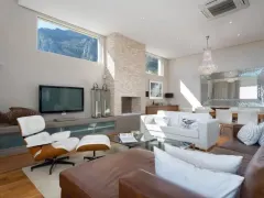 Theresa Views Villa in Bakoven – photo 3 thumbnail