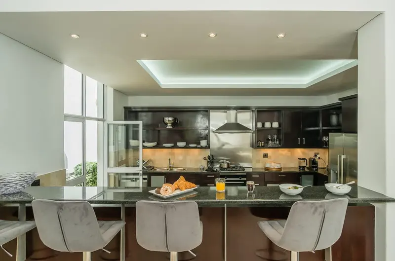 Ocean View Elegance in Bantry Bay – photo 14