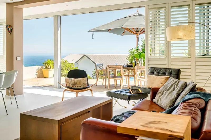 Calico in camps bay – photo 34
