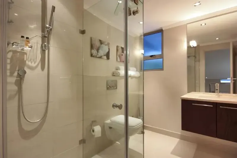 306 Crystal Apartment in Camps Bay – photo 8