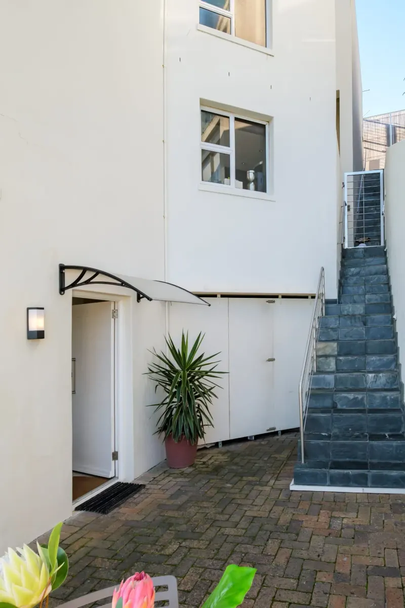 CBT Suite in Camps Bay – photo 24