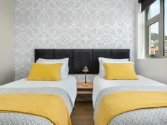 Condo La Vie in Green Point – photo 3 thumbnail