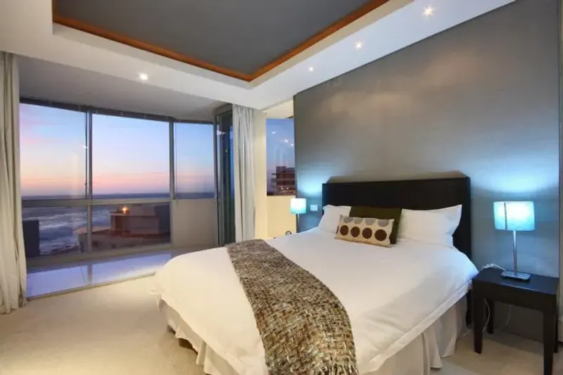 Bantry Bay Apartment 404 in Bantry Bay – photo 13