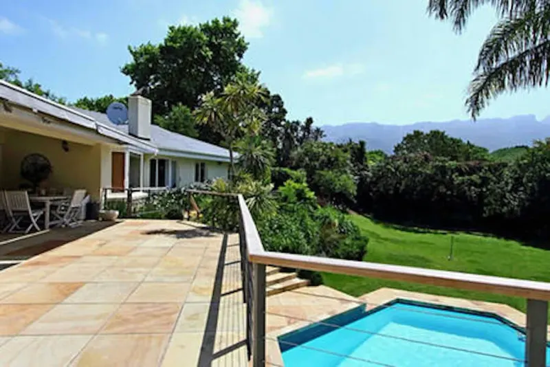 Serene Villa in Constantia – photo 14