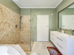 Theresa Avenue Villa in Bakoven – photo 21 thumbnail