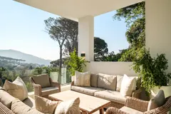 Sandstone Apartment in Higgovale – photo 1 thumbnail