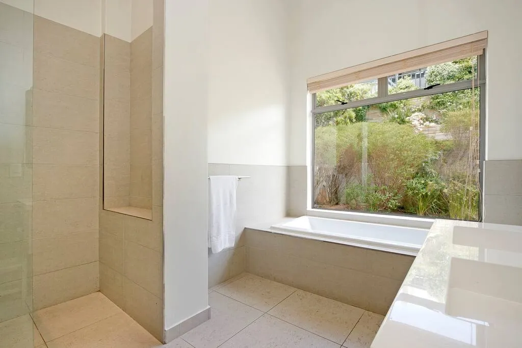 property_1ea4b3cb-0d3f-40f8-b2b0-de1c7254bc9c_3