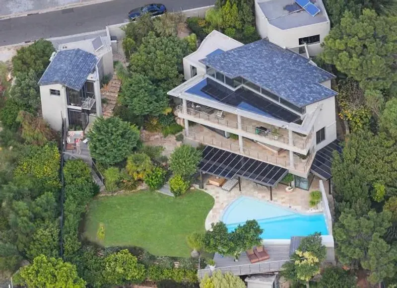 Upper Camps Bay Guest House in Bakoven – photo 2