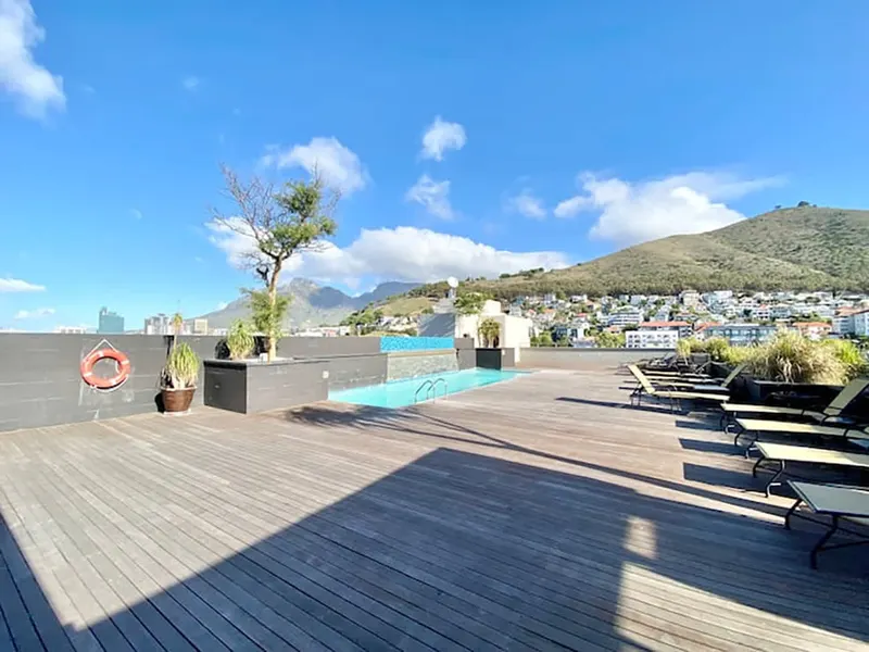 Cape Royale 615 in Green Point – photo 3