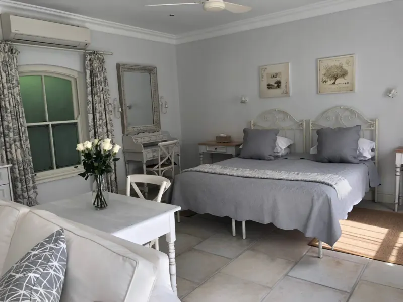 Constantia Valley Villa in Silverhurst – photo 80