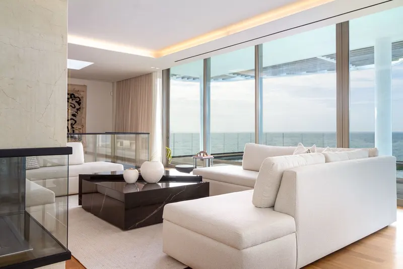 East West Penthouse in Mouille Point – photo 3