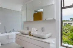 24 Geneva - 12 Bedroom Villa in Camps Bay – photo 99 thumbnail