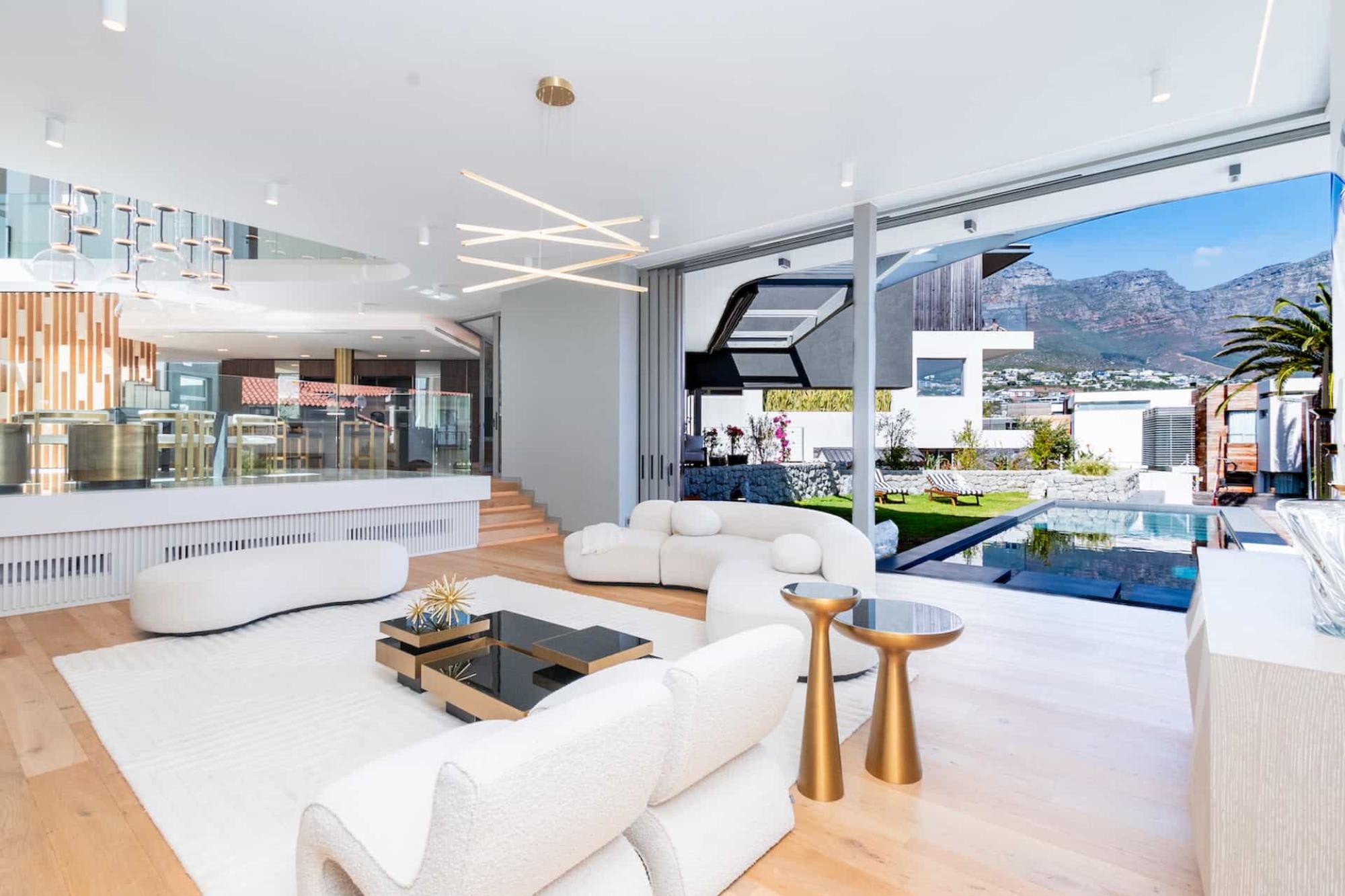property_207816a2-f5bb-4641-9f90-6d6f77630584_1
