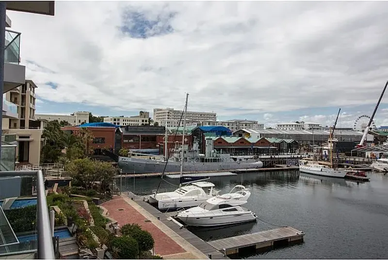 Pembroke 203 in V&A Waterfront – photo 1