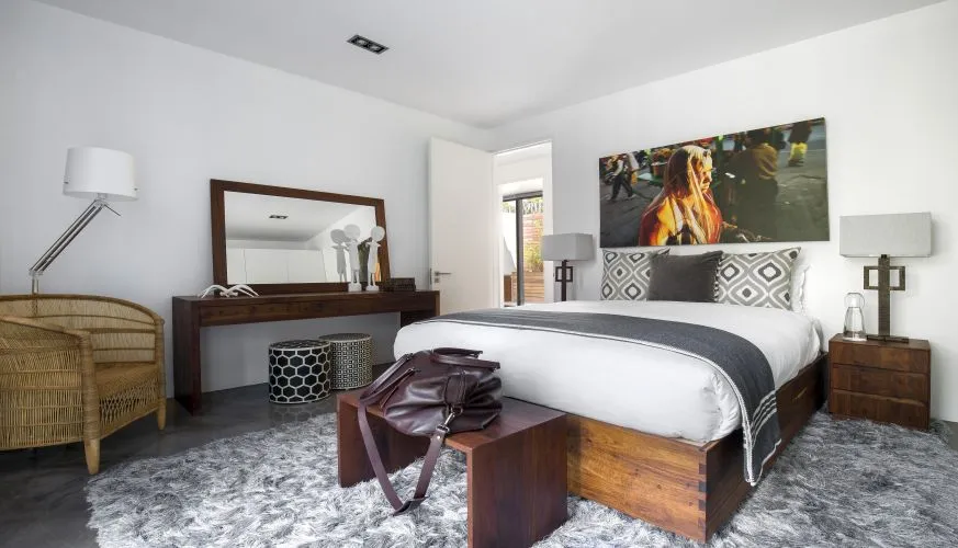 property_20ae3adf-f761-477e-bd11-28d53a23eabe_16