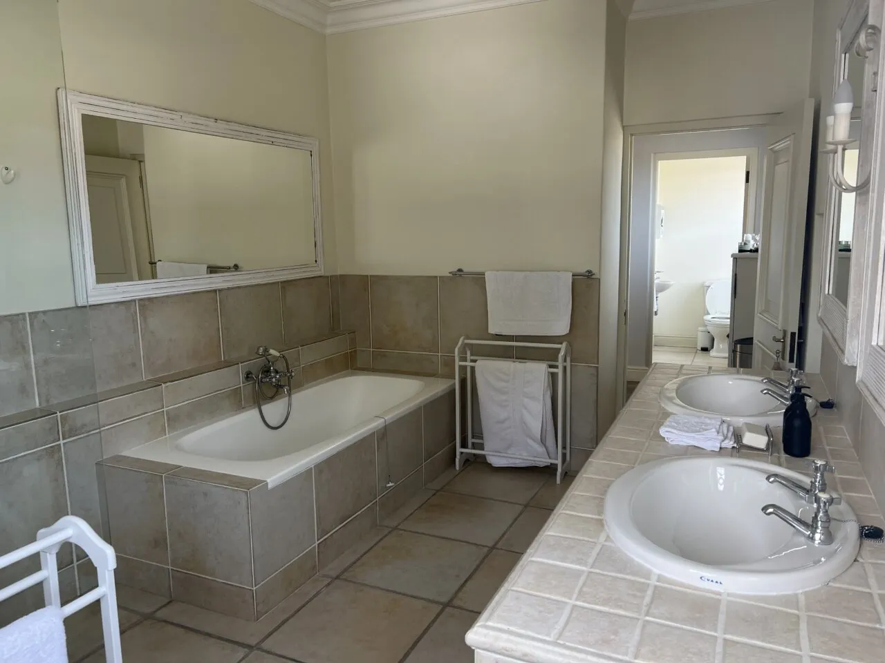 property_20e32ef4-8dda-4de6-a64d-321846b90a76_74