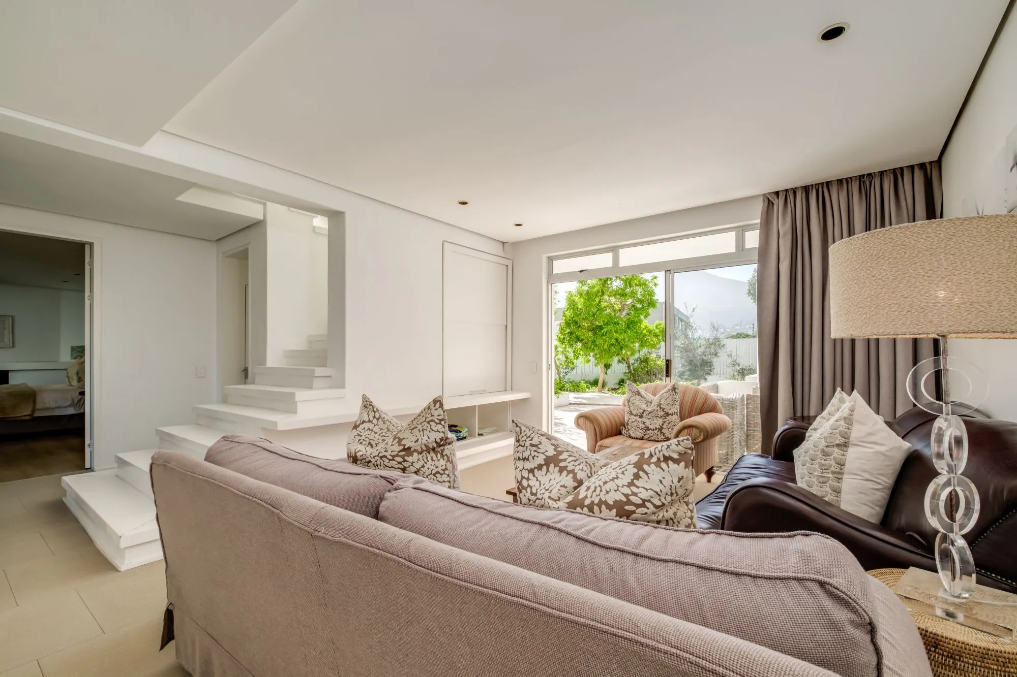 property_20e99eea-7129-4403-bb8a-3f23b71372c8_4