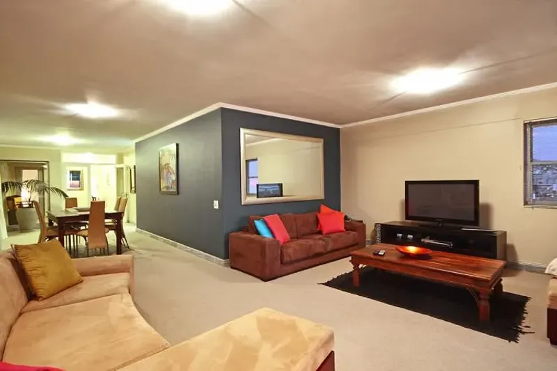 Beach Road Penthouse in Sea Point – photo 9