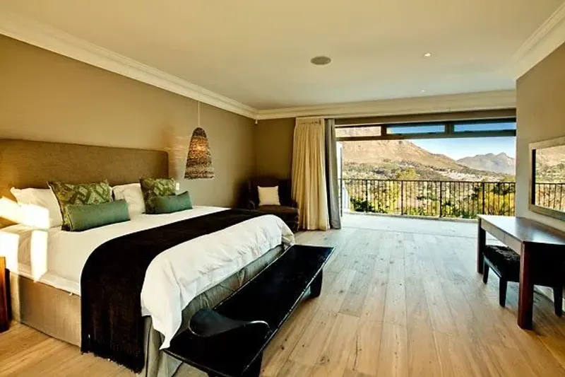 Stirrup Lane Villa in Hout Bay – photo 10