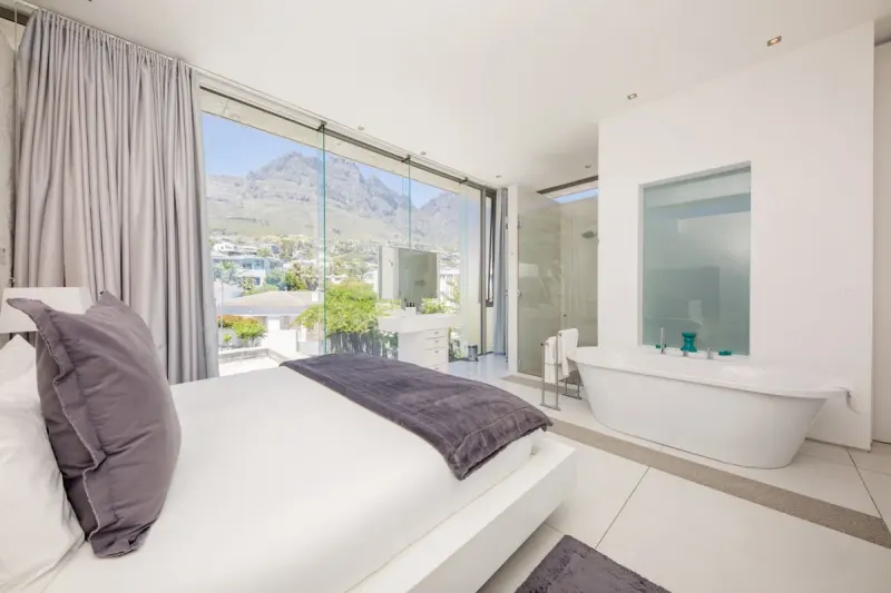 15 Views Penthouse in Camps Bay – photo 19