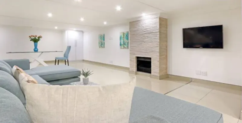 Biccard Views Villa in Bloubergstrand – photo 17