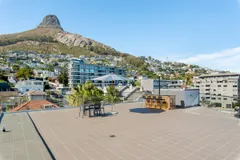Queens Penthouse in Sea Point  – photo 15 thumbnail