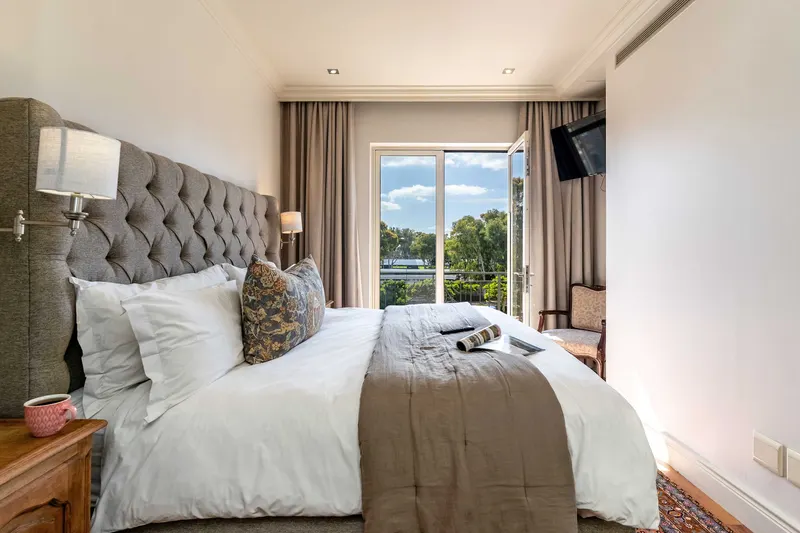Cape Royale 203 in Green Point – photo 15