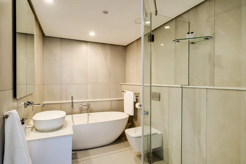 Bantry Suite (101) in Bantry Bay – photo 17