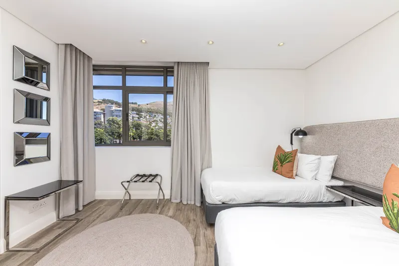 501A Pent in V&A Waterfront – photo 11