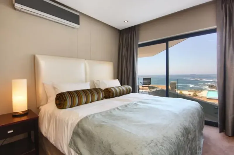 Houghton Heights 3 Bed in Camps Bay – photo 8