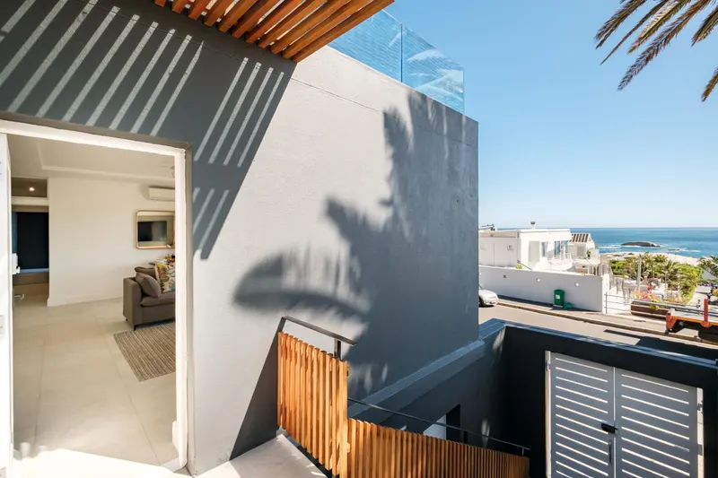 Sapphire Tide Suite in Camps Bay – photo 22