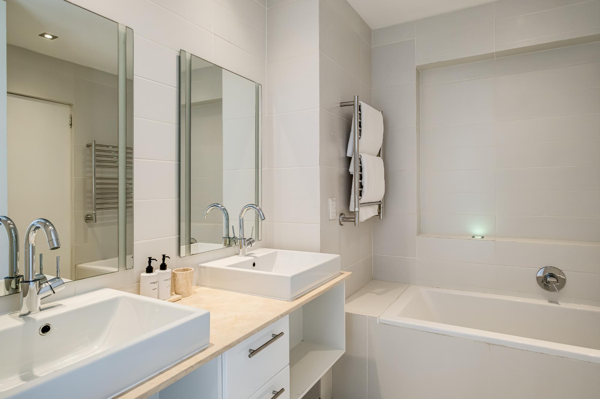 property_238e212c-f44a-414a-a9d9-29a84de584f3_15