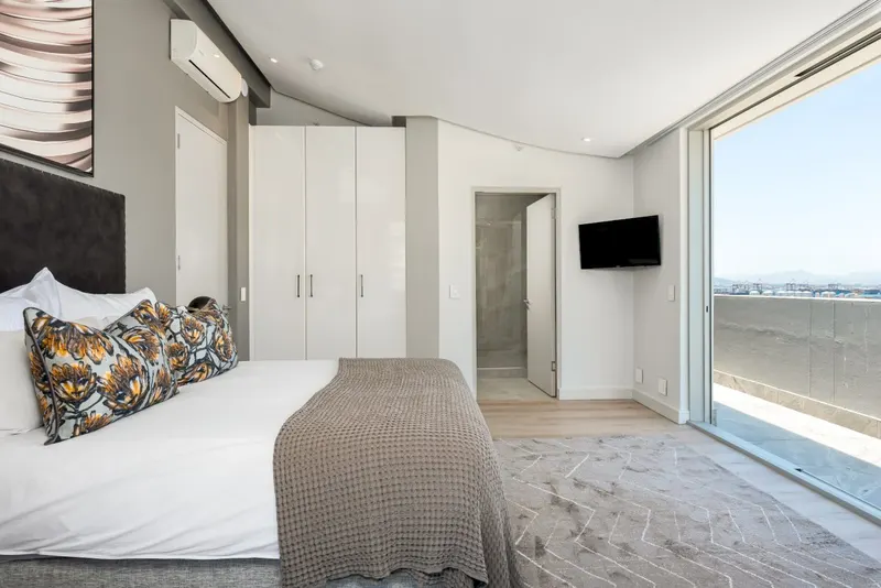 Malachite Penthouse  in Green Point – photo 8
