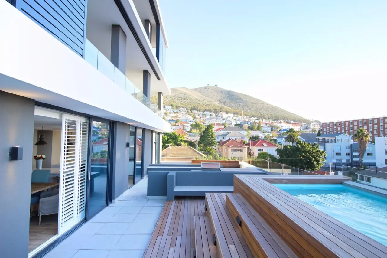 Green Point Crown in Green Point