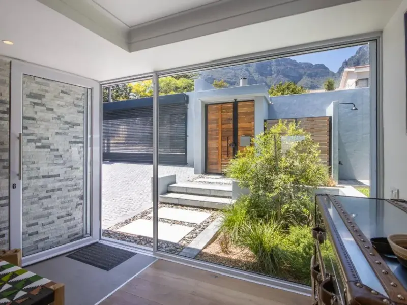 Willesdon House in Camps Bay – photo 14