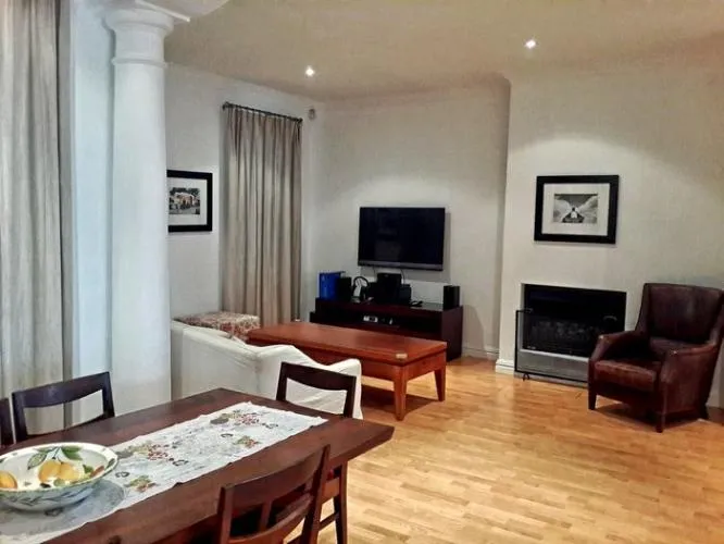 property_250e6f04-10f1-4e8a-b61d-bf874dd800be_0