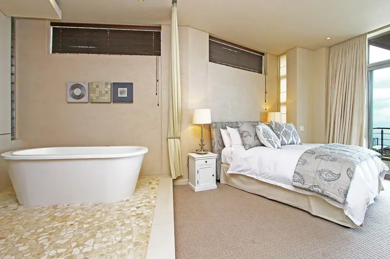 Open Villa in Bantry Bay – photo 8